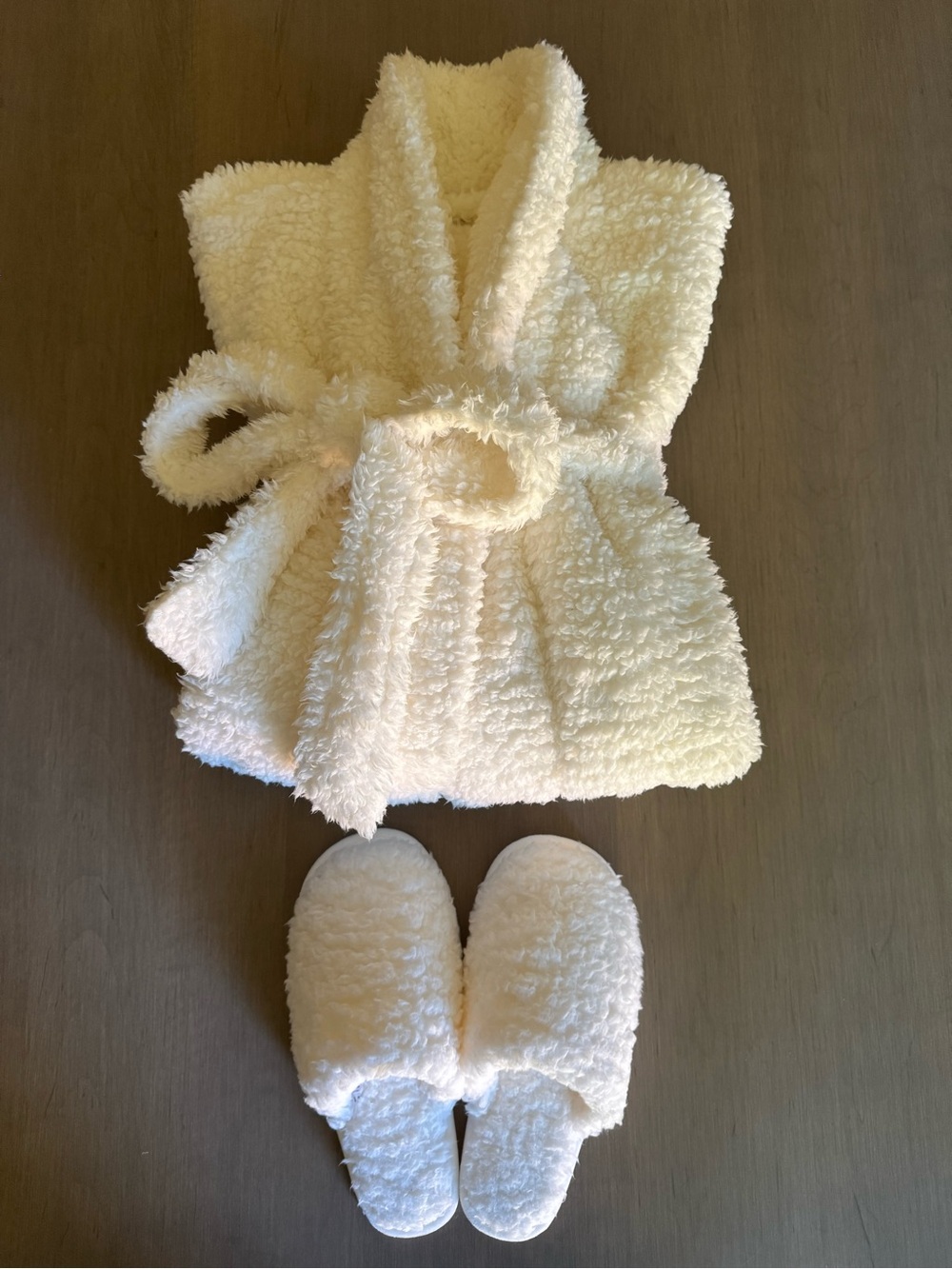 Pottery Barn Cozy Teddy Bear Sherpa Robe and Slippers - White